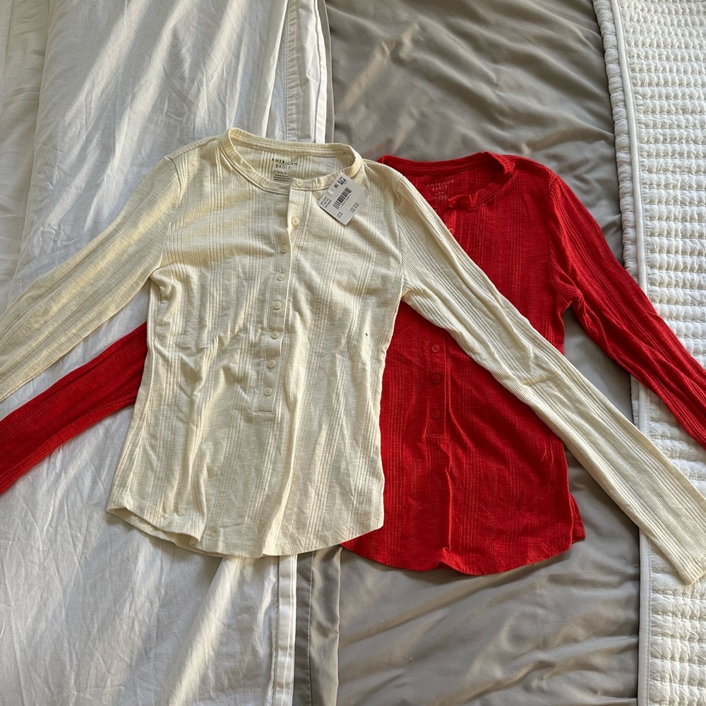 American Eagle Outfitters Long Sleeve Henley Tee - Cream & Red